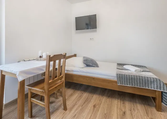 Pietrasowka 住宿加早餐酒店 3*